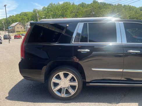 Used 2015 Cadillac Escalade Premium AWD/4WD image 8