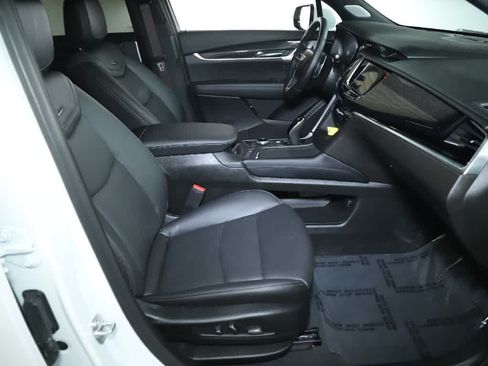 Used 2025 Cadillac XT6 Sport AWD/4WD image 36
