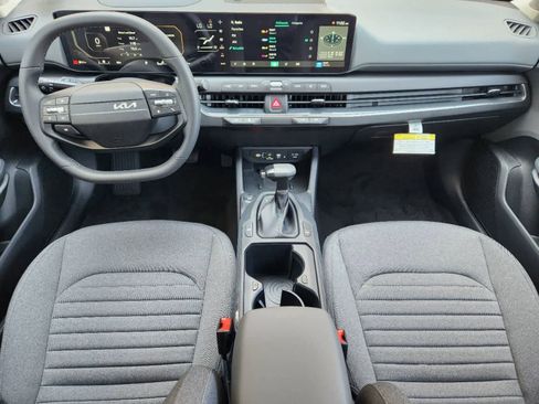 New 2025 Kia K4 EX image 19