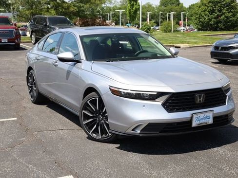 New 2026 Honda Accord Touring image 2