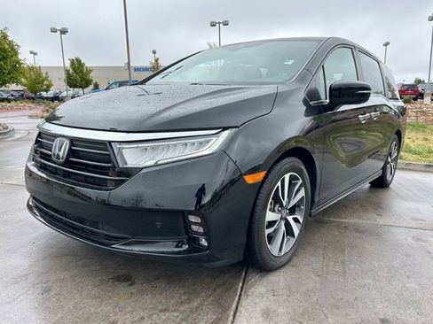 Used 2023 Honda Odyssey Touring image 3