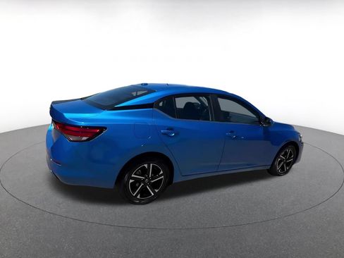 Used 2025 Nissan Sentra SV FWD image 15