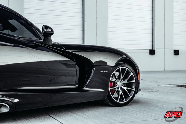 Used 2014 SRT Viper GTS w/ GTS Laguna Interior Package RWD image 34