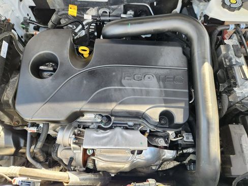 Used 2024 GMC Terrain SLT image 30