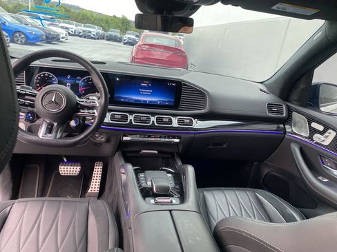 Used 2025 Mercedes-Benz GLS 63 AMG 4MATIC image 12
