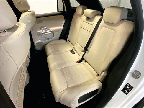 Used 2023 Mercedes-Benz GLA 250 4MATIC image 21