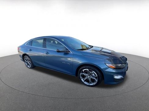 Used 2024 Chevrolet Malibu LT FWD image 2