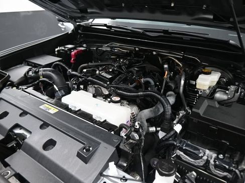 Used 2025 Toyota Tacoma SR5 AWD/4WD image 57