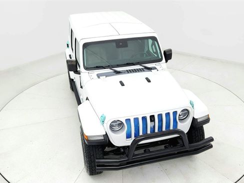 Used 2021 Jeep Wrangler Unlimited Sahara image 20