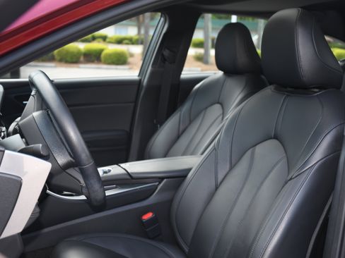Used 2019 Toyota Avalon XLE w/ Moonroof Package FWD image 12