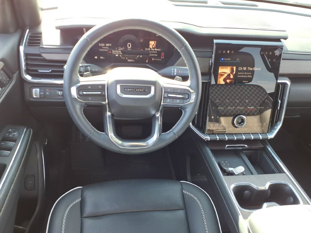 Used 2024 GMC Acadia Denali FWD image 10