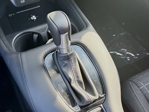 Certified 2026 Honda HR-V LX image 15