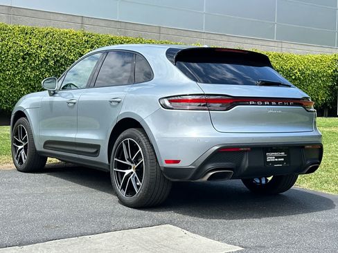 Certified 2025 Porsche Macan AWD/4WD image 3