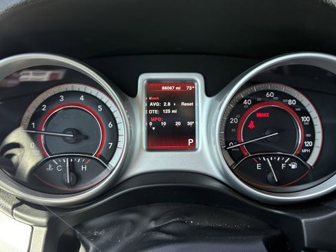 Used 2017 Dodge Journey SE image 22