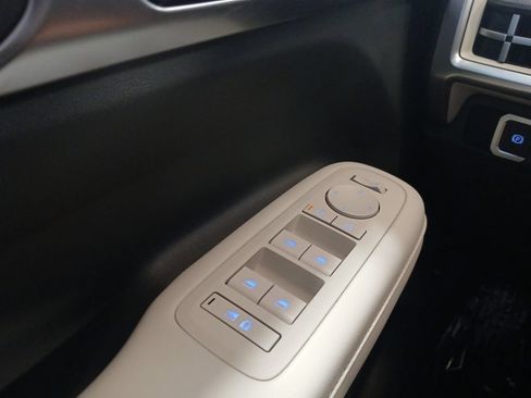 Used 2025 Hyundai Santa Fe SEL FWD image 21