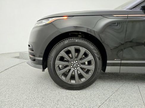 Used 2018 Land Rover Range Rover Velar R-Dynamic SE AWD/4WD image 33
