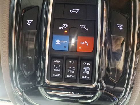 Used 2023 Jeep Grand Cherokee Overland w/ Rear Seat Video Group I AWD/4WD image 20