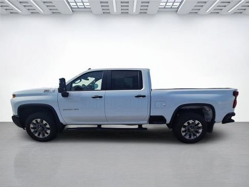 Used 2025 Chevrolet Silverado 2500 Custom w/ Custom Value Package AWD/4WD image 7