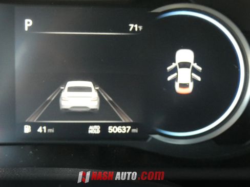 Used 2022 Genesis G70 2.0T RWD image 59
