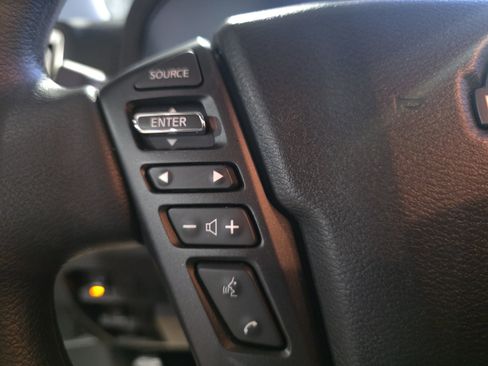 Used 2025 Nissan Frontier SV RWD image 23
