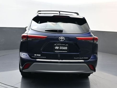 Used 2022 Toyota Highlander Platinum AWD/4WD image 4