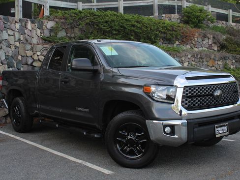 Used 2018 Toyota Tundra SR5 AWD/4WD image 4