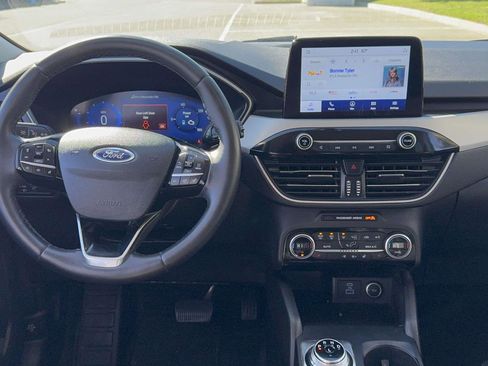 Used 2021 Ford Escape SEL w/ Technology Package image 10