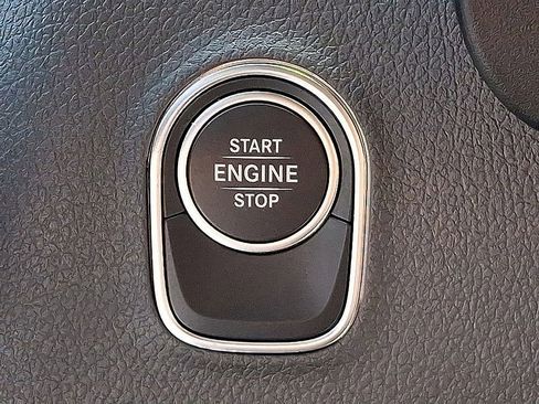 Used 2025 Mercedes-Benz Sprinter 2500 image 21