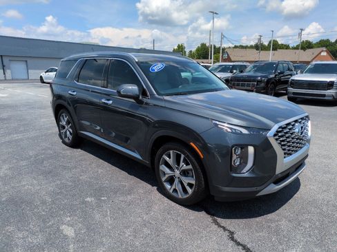 Used 2020 Hyundai Palisade SEL w/ Premium Package FWD image 1