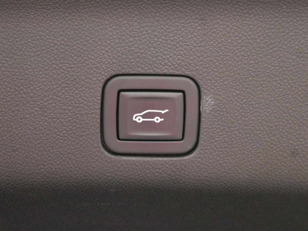 Used 2021 Chevrolet Tahoe Z71 AWD/4WD image 43