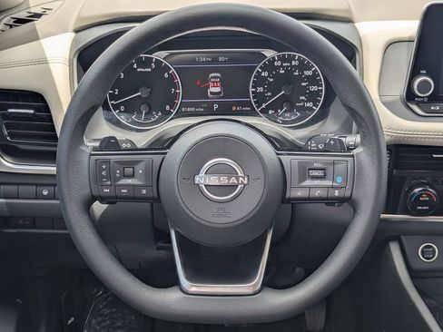 Certified 2023 Nissan Rogue SV FWD image 20