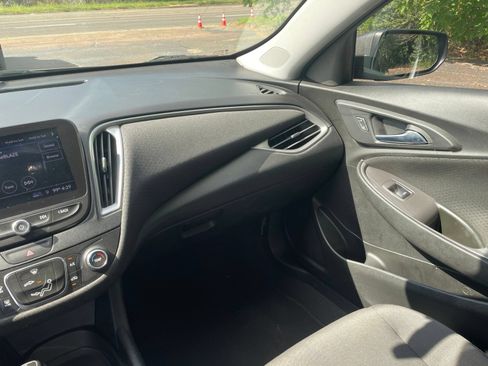 Used 2019 Chevrolet Malibu LS FWD image 29