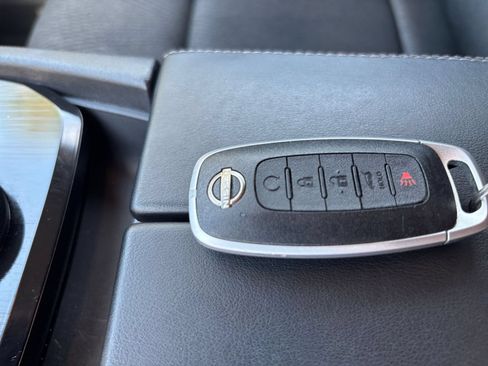 Used 2026 Nissan Rogue SV AWD/4WD image 25