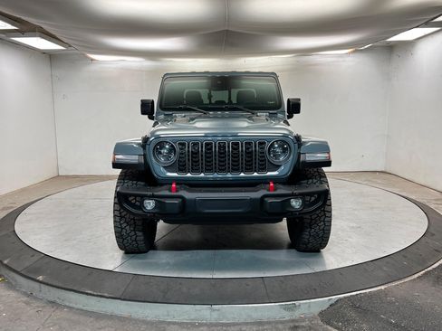 Certified 2025 Jeep Gladiator Rubicon image 8