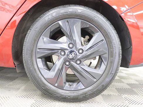 Used 2021 Hyundai Elantra SEL w/ Convenience Package image 38