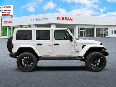 Used 2024 Jeep Wrangler Unlimited Sahara AWD/4WD image 5