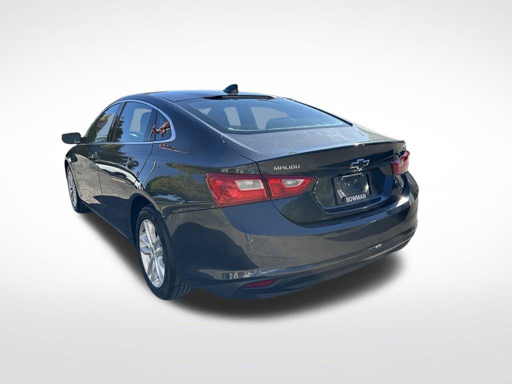 Used 2016 Chevrolet Malibu LT w/ Leather Package FWD image 3