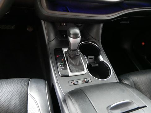 Used 2015 Toyota Highlander Limited Platinum image 24