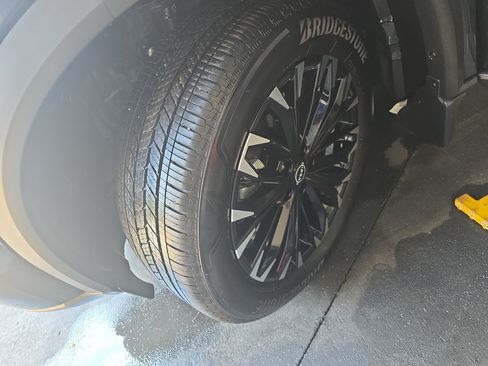 Used 2026 Nissan Rogue Dark Armor FWD image 33