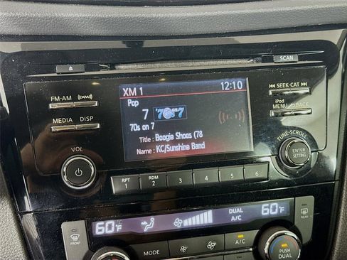Used 2017 Nissan Rogue Sport SV FWD image 14