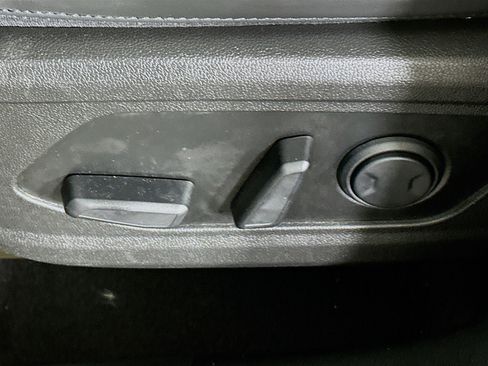 Used 2023 Kia Sorento S w/ Panoramic Sunroof Package AWD/4WD image 13