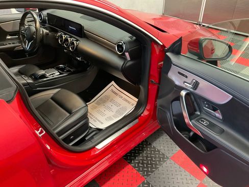 Used 2020 Mercedes-Benz CLA 250 4MATIC image 8