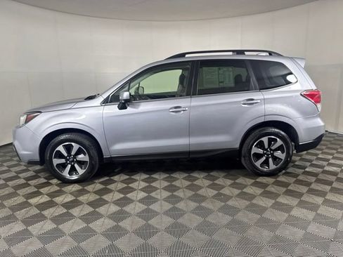 Used 2017 Subaru Forester 2.5i Limited w/ Popular Package #2 AWD/4WD image 7