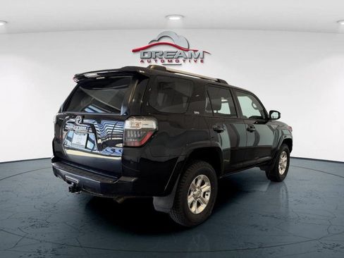 Used 2024 Toyota 4Runner SR5 AWD/4WD image 20