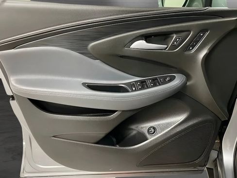 Used 2020 Buick Envision Essence w/ LPO, Active Package FWD image 9