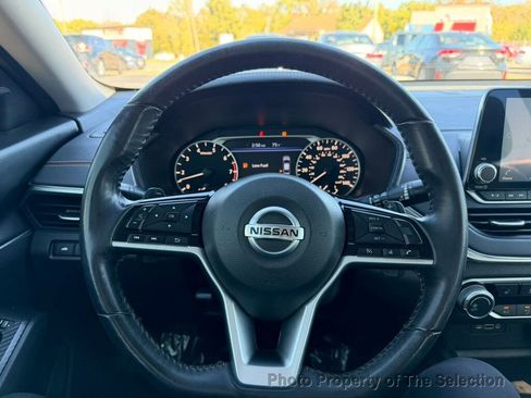 Used 2019 Nissan Altima 2.5 SR w/ SR Premium Package image 24