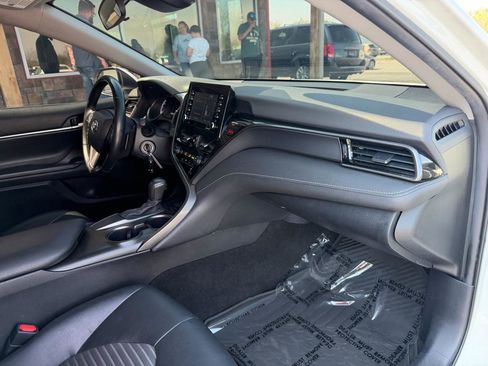 Used 2021 Toyota Camry SE image 20