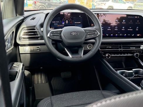 New 2026 Chevrolet Traverse LT w/ Midnight/Sport Edition image 7