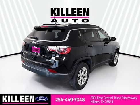 Used 2025 Jeep Compass Latitude AWD/4WD image 8