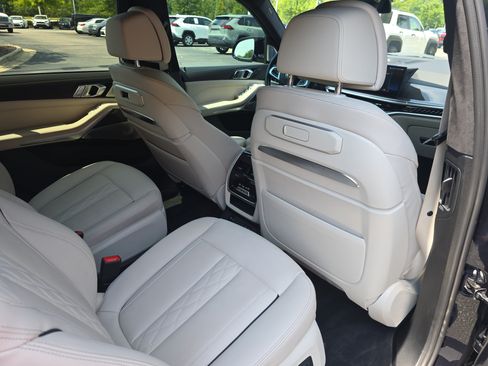 Used 2023 BMW X7 M60i w/ Executive Package AWD/4WD image 11